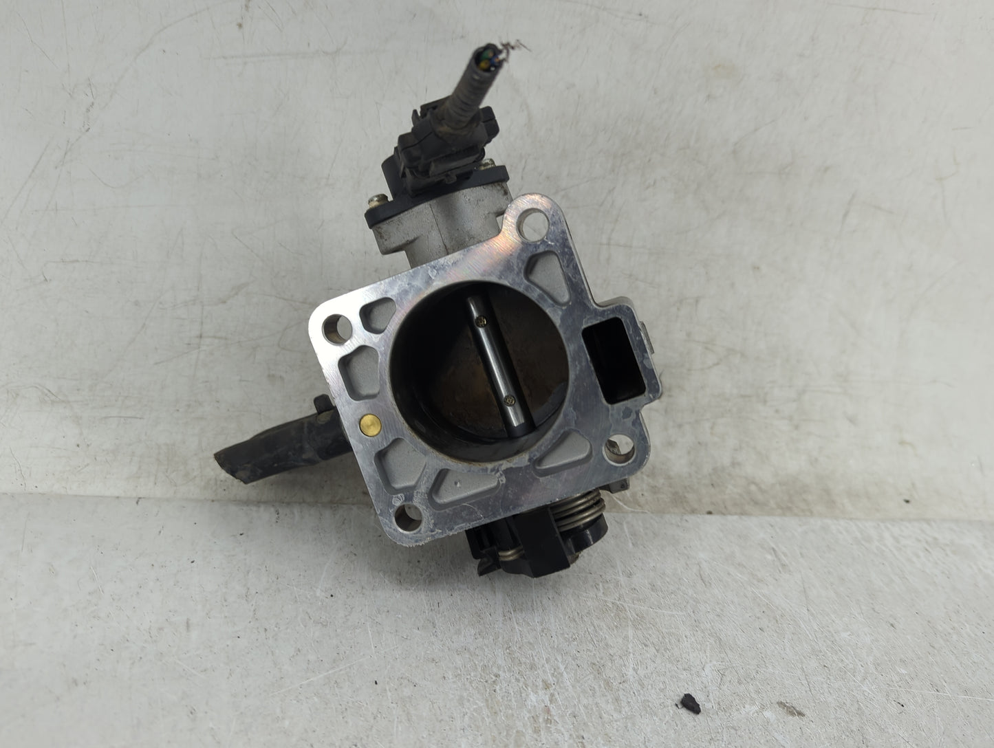 2006-2011 Hyundai Accent Throttle Body Fits Fits 2006 2007 2008 2009 2010 2011 OEM Used Auto Parts - Oemusedautoparts1.com