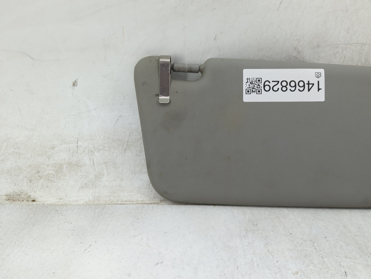 2008 Hyundai Accent Sun Visor Shade Replacement Passenger Right Mirror Fits OEM Used Auto Parts - Oemusedautoparts1.com