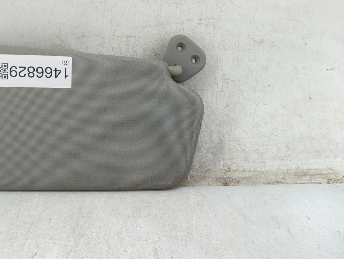 2008 Hyundai Accent Sun Visor Shade Replacement Passenger Right Mirror Fits OEM Used Auto Parts - Oemusedautoparts1.com