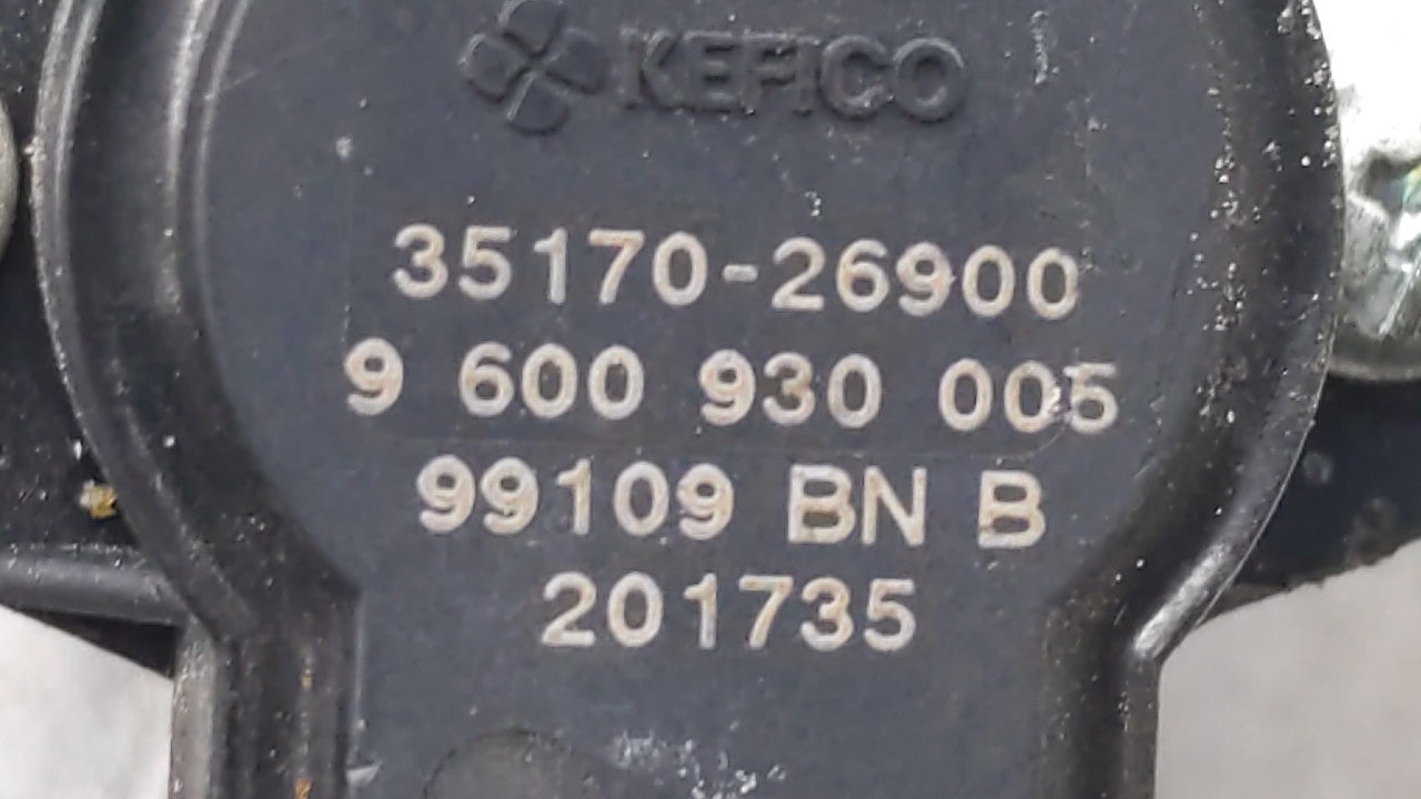 2006-2011 Hyundai Accent Throttle Body P/N:35100-26860 Fits Fits 2006 2007 2008 2009 2010 2011 OEM Used Auto Parts - Oemused
