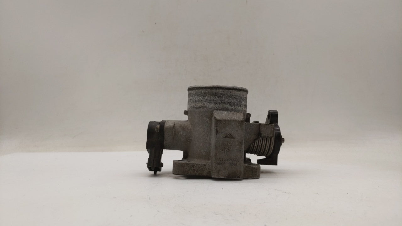 2006-2011 Hyundai Accent Throttle Body P/N:35170-26900 35100-26860 Fits Fits 2006 2007 2008 2009 2010 2011 OEM Used Auto Par