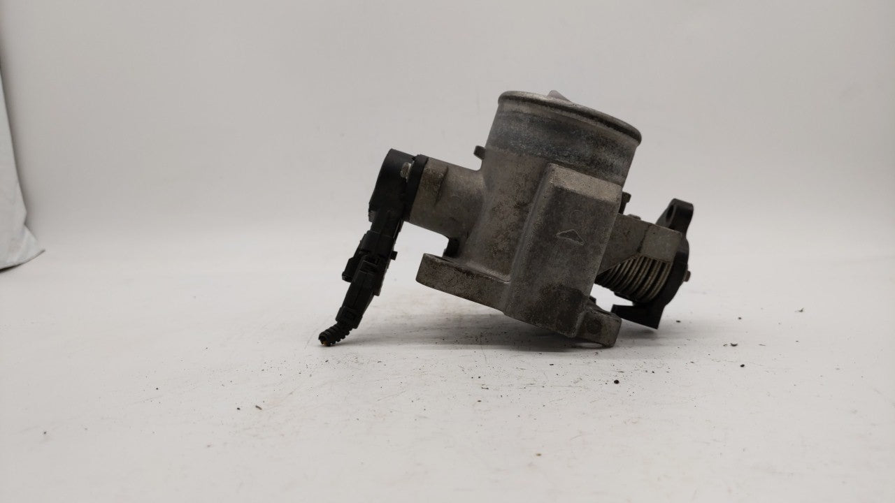 2006-2011 Hyundai Accent Throttle Body P/N:35170-26900 35100-26860 Fits Fits 2006 2007 2008 2009 2010 2011 OEM Used Auto Par