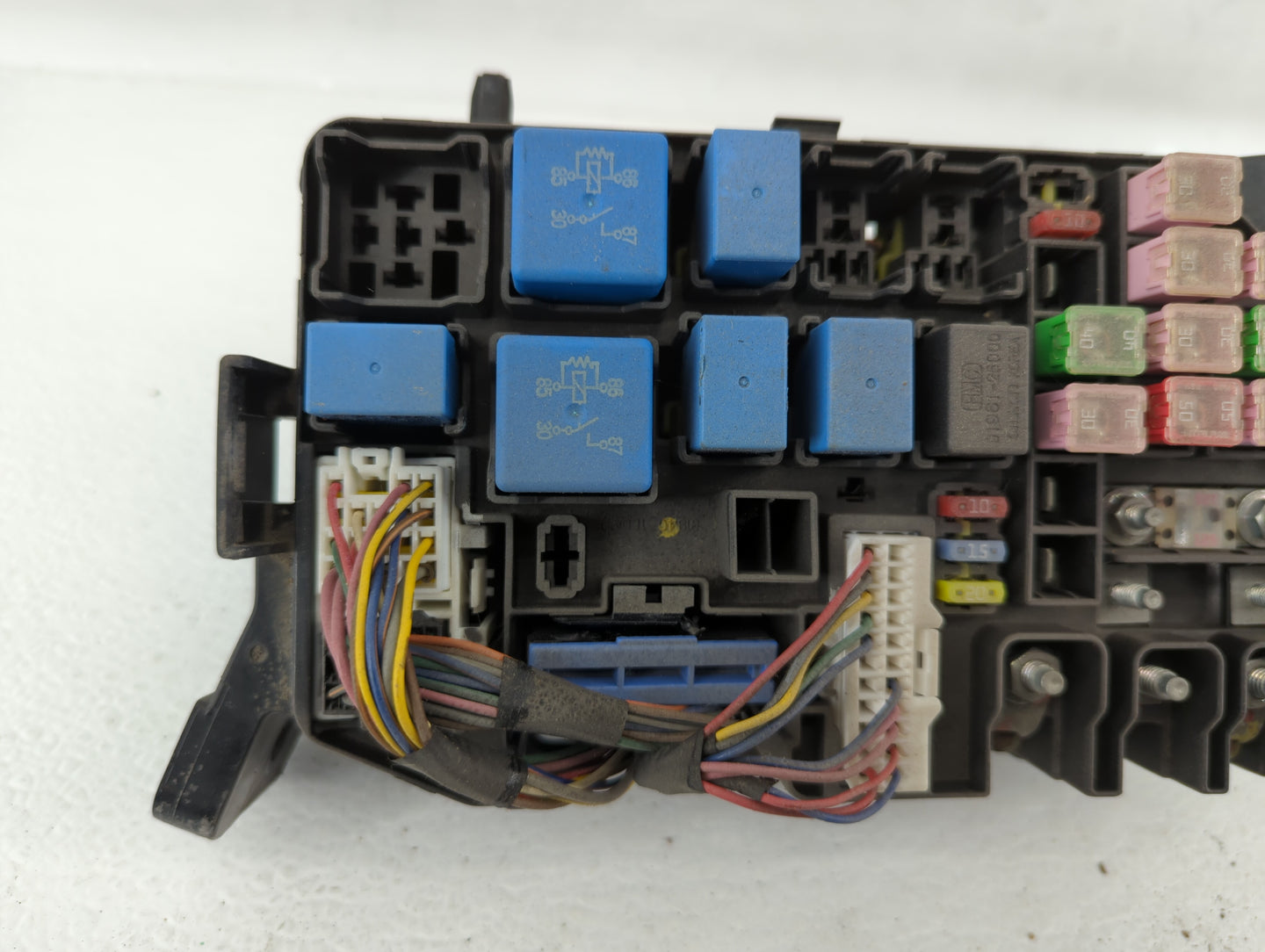 2006-2011 Hyundai Accent Fusebox Fuse Box Panel Relay Module P/N:91202 1E335 Fits Fits 2006 2007 2008 2009 2010 2011 OEM Use
