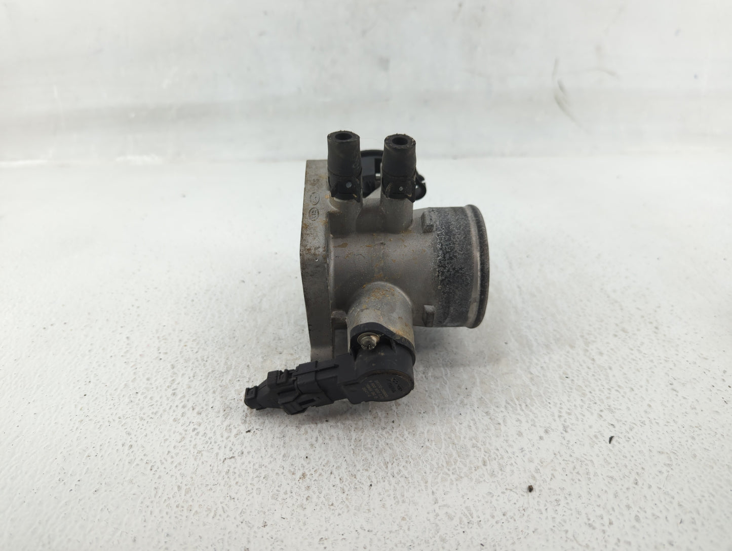 2006-2011 Hyundai Accent Throttle Body P/N:35170-26900 Fits Fits 2006 2007 2008 2009 2010 2011 OEM Used Auto Parts - Oemused