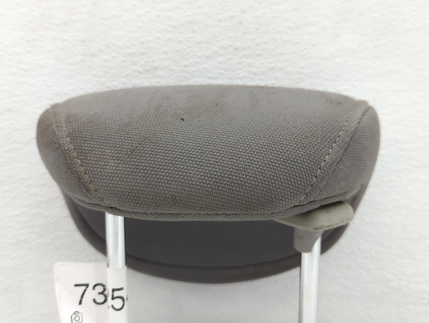 2007-2011 Hyundai Accent Headrest Head Rest Front Driver Passenger Seat Fits Fits 2007 2008 2009 2010 2011 OEM Used Auto Par