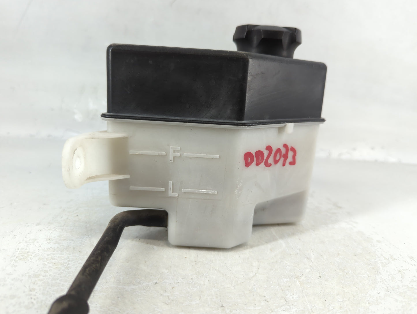 2006-2011 Hyundai Accent Windshield Washer Fluid Reservoir Bottle Oem - Oemusedautoparts1.com
