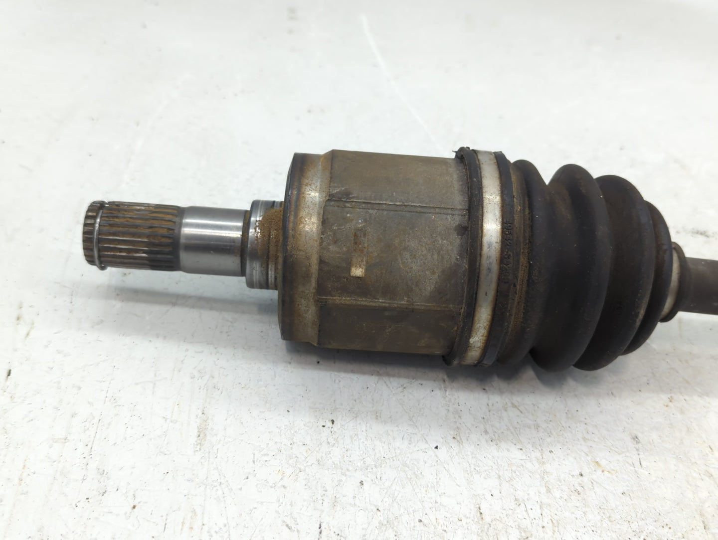 2006-2011 Hyundai Accent Axle Shaft Front Driver Cv C/v - Oemusedautoparts1.com