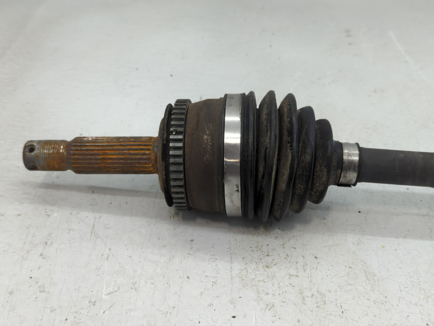 2007-2011 Hyundai Accent Axle Shaft Front Passenger Cv C/v - Oemusedautoparts1.com