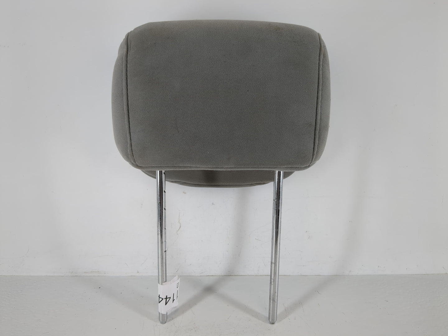 2007-2010 Hyundai Elantra Headrest Head Rest Front Driver Passenger Seat Fits Fits 2007 2008 2009 2010 OEM Used Auto Parts -