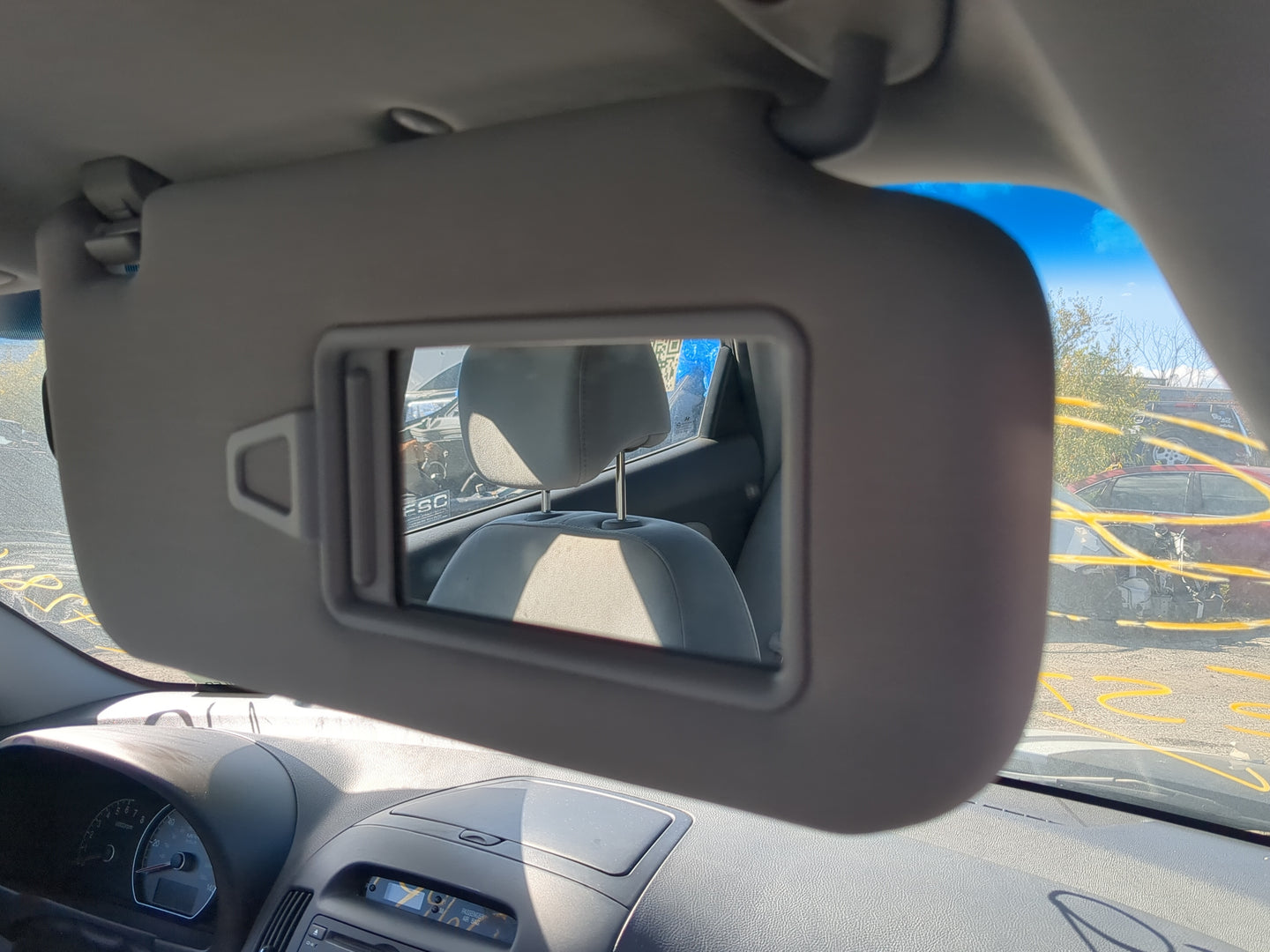 2007-2010 Hyundai Elantra Sun Visor Shade Replacement Passenger Right Mirror Fits Fits 2007 2008 2009 2010 OEM Used Auto Par