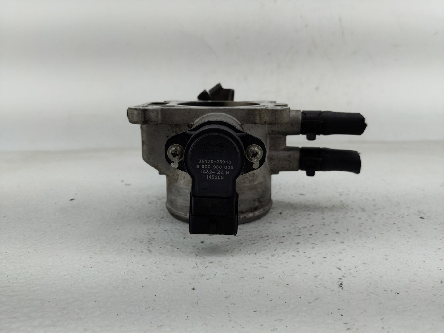 2007-2012 Hyundai Elantra Throttle Body P/N:35100-23950 Fits Fits 2007 2008 2009 2010 2011 2012 OEM Used Auto Parts - Oemuse