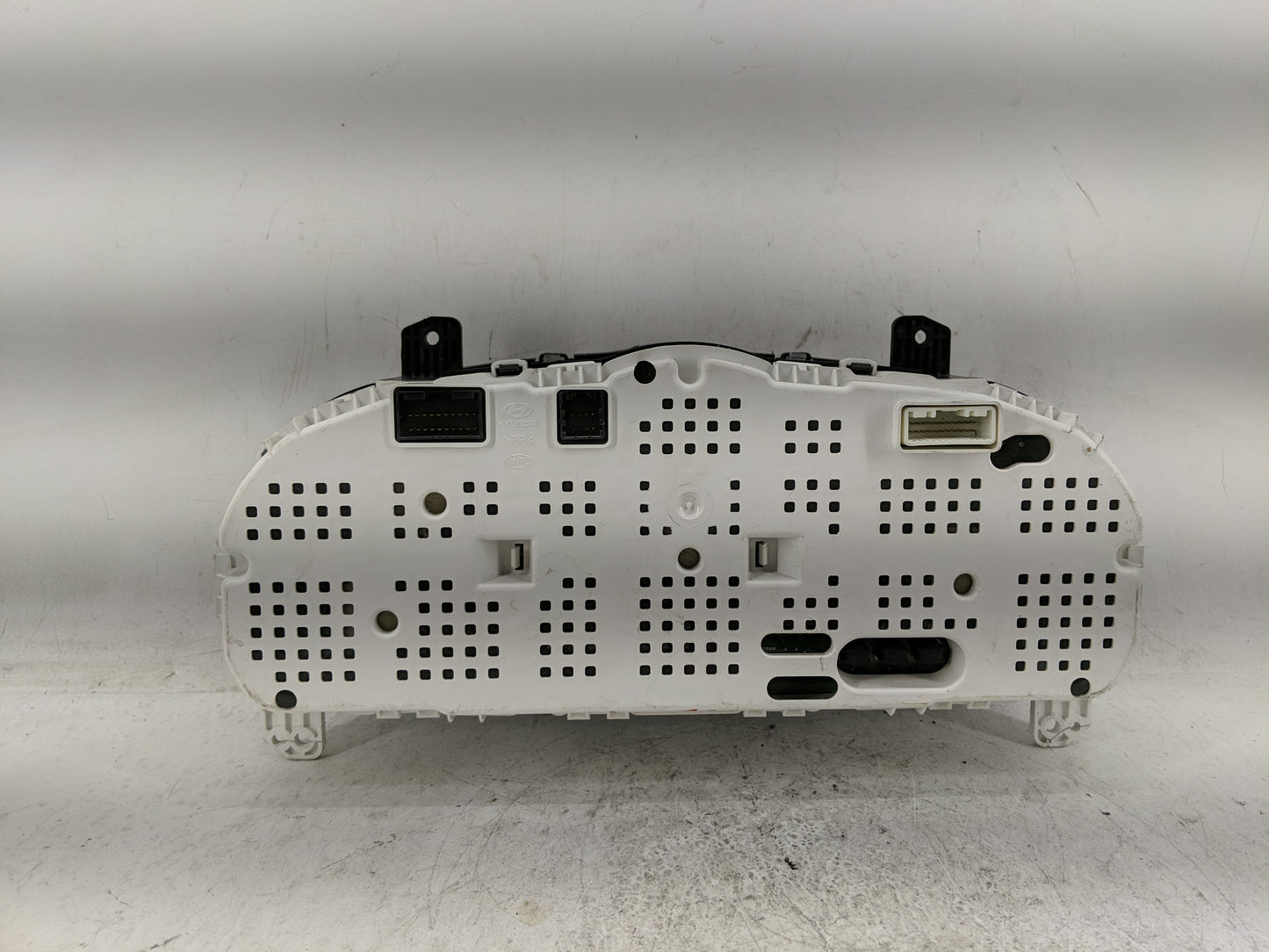 2008 Hyundai Elantra Instrument Cluster Speedometer Gauges P/N:94001-2H052 Fits OEM Used Auto Parts - Oemusedautoparts1.com