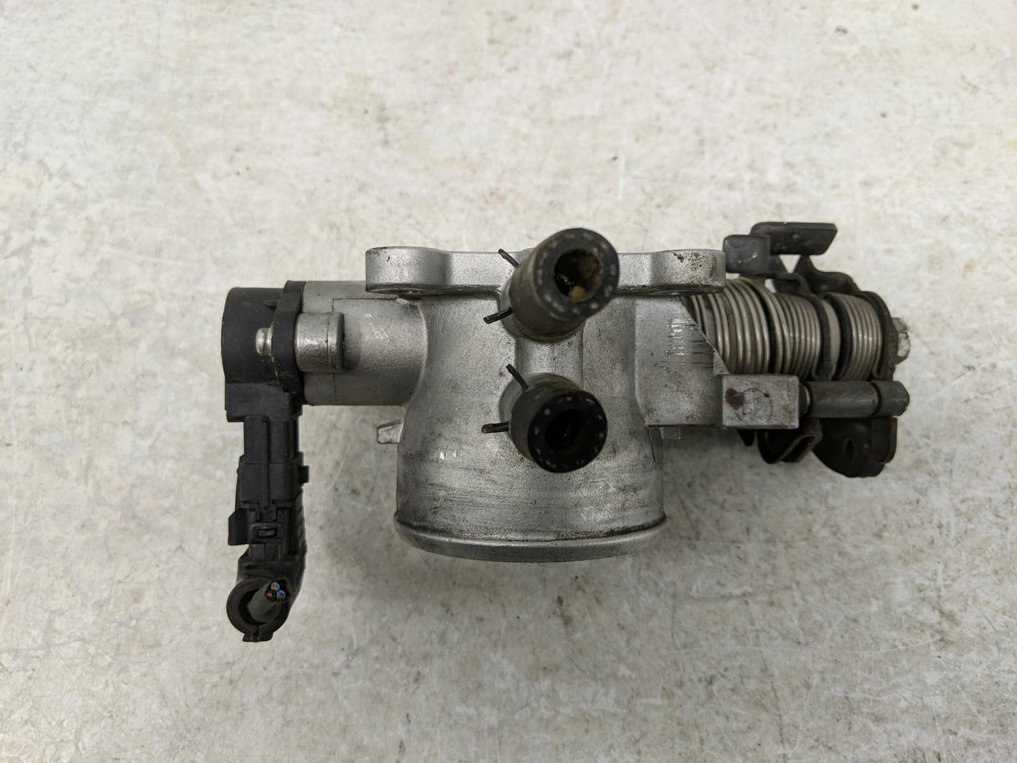 2007-2012 Hyundai Elantra Throttle Body P/N:35100-23950 Fits Fits 2007 2008 2009 2010 2011 2012 OEM Used Auto Parts - Oemuse