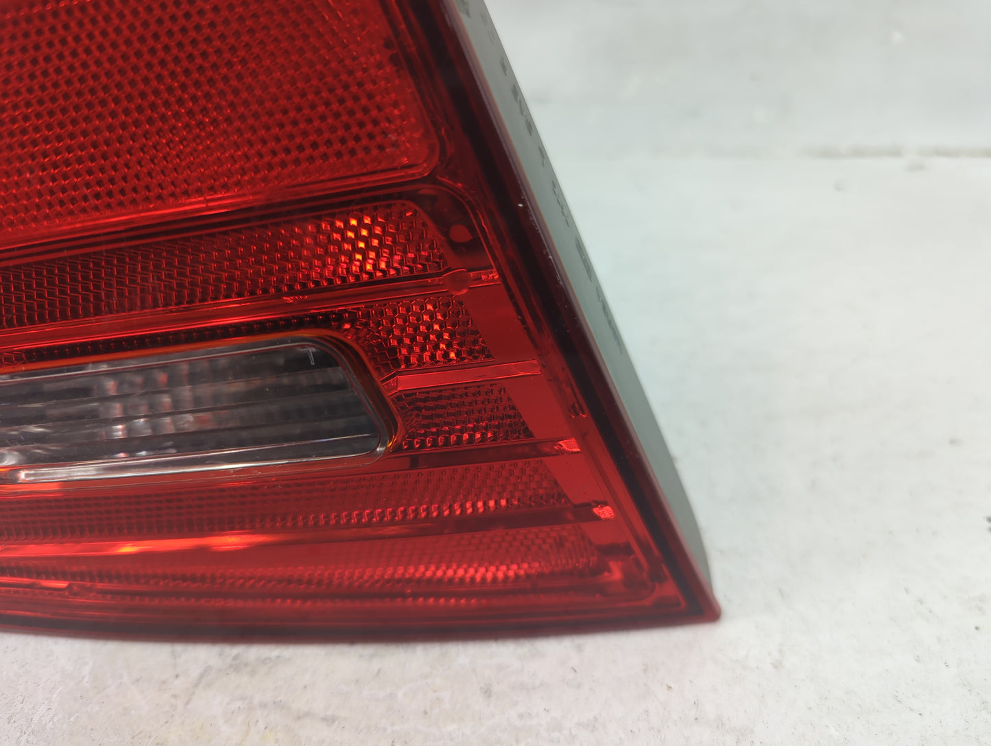 2007-2010 Hyundai Elantra Tail Light Assembly Passenger Right OEM P/N:92403-2H00 Fits Fits 2007 2008 2009 2010 OEM Used Auto