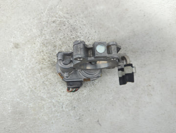 2007-2012 Hyundai Elantra Throttle Body P/N:6RA60 Fits Fits 2007 2008 2009 2010 2011 2012 OEM Used Auto Parts