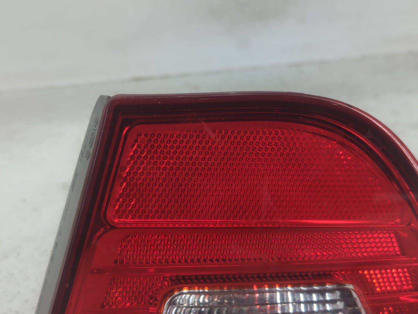 2007-2010 Hyundai Elantra Tail Light Assembly Passenger Right OEM P/N:92404-2H00 Fits Fits 2007 2008 2009 2010 OEM Used Auto