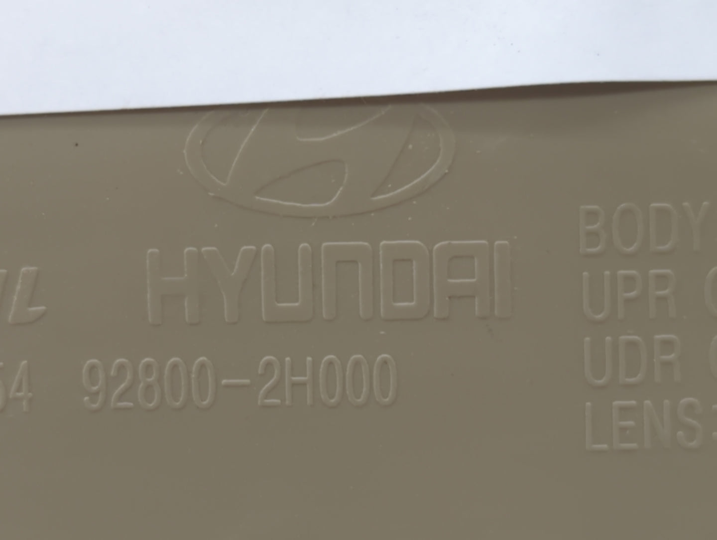 2008 Hyundai Elantra Overhead Roof Console - Oemusedautoparts1.com