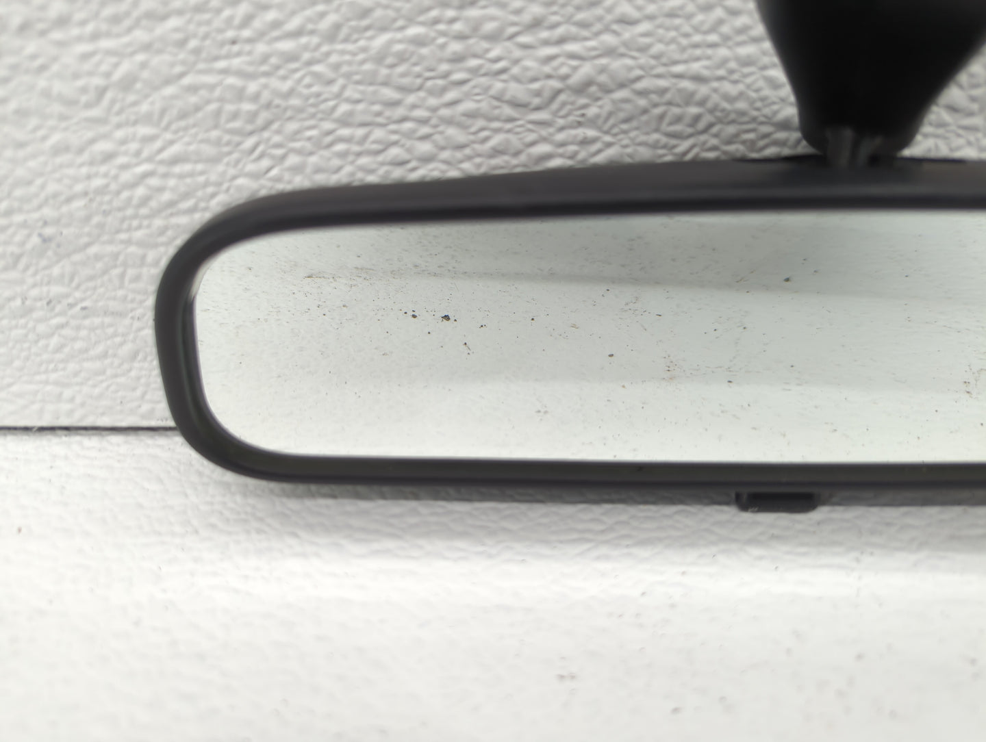 2001-2012 Hyundai Elantra Interior Rear View Mirror Replacement OEM P/N:E13010082 Fits OEM Used Auto Parts - Oemusedautopart