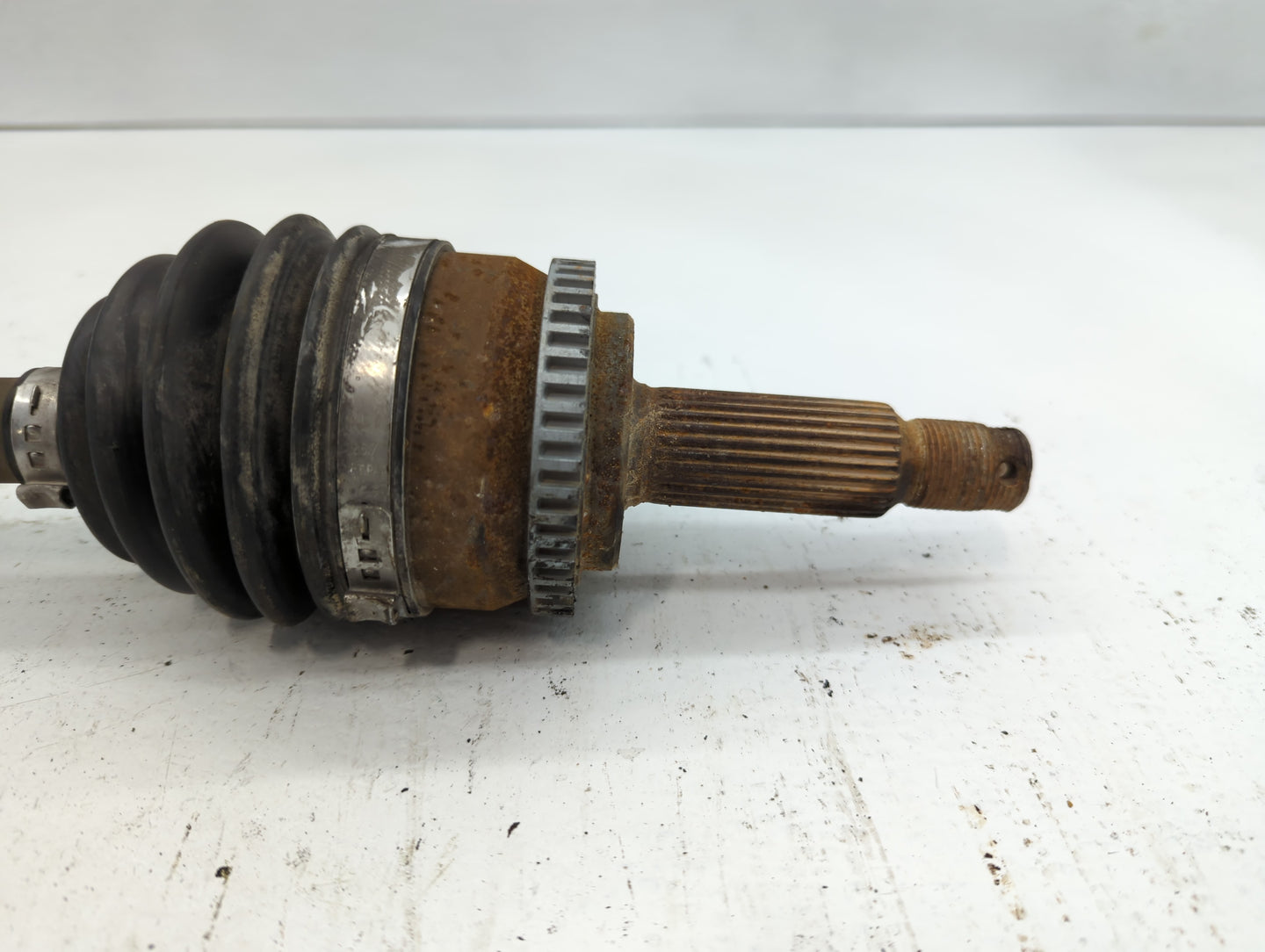 2007-2010 Hyundai Elantra Axle Shaft Front Driver Cv C/v - Oemusedautoparts1.com