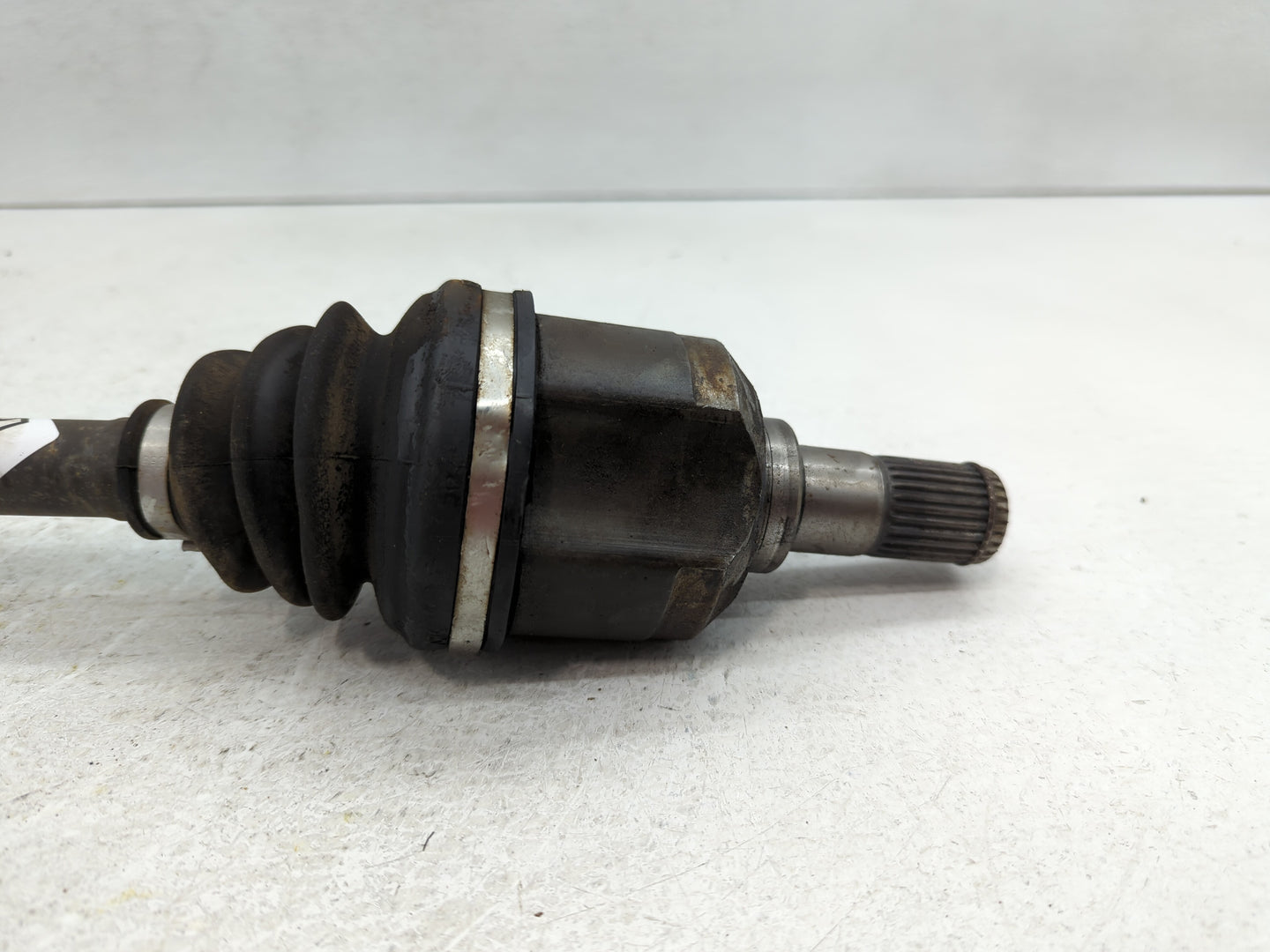 2007-2010 Hyundai Elantra Axle Shaft Front Driver Cv C/v - Oemusedautoparts1.com