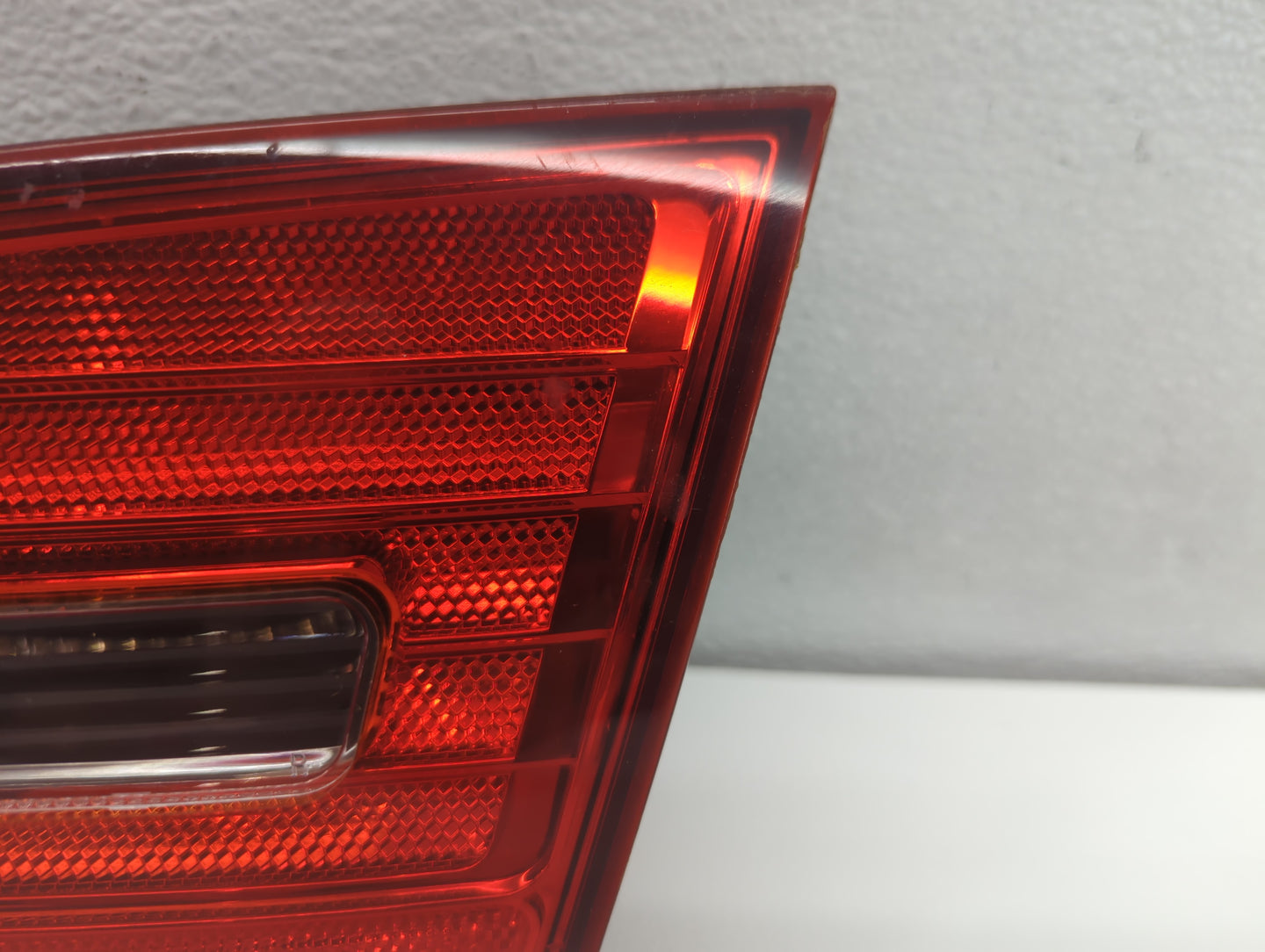 2007-2010 Hyundai Elantra Tail Light Assembly Passenger Right OEM P/N:92404-2H00 Fits Fits 2007 2008 2009 2010 OEM Used Auto