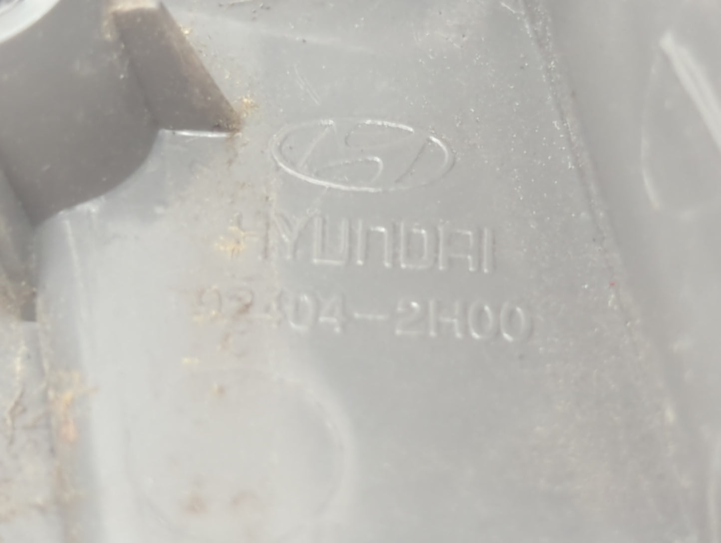 2007-2010 Hyundai Elantra Tail Light Assembly Passenger Right OEM P/N:92404-2H00 Fits Fits 2007 2008 2009 2010 OEM Used Auto