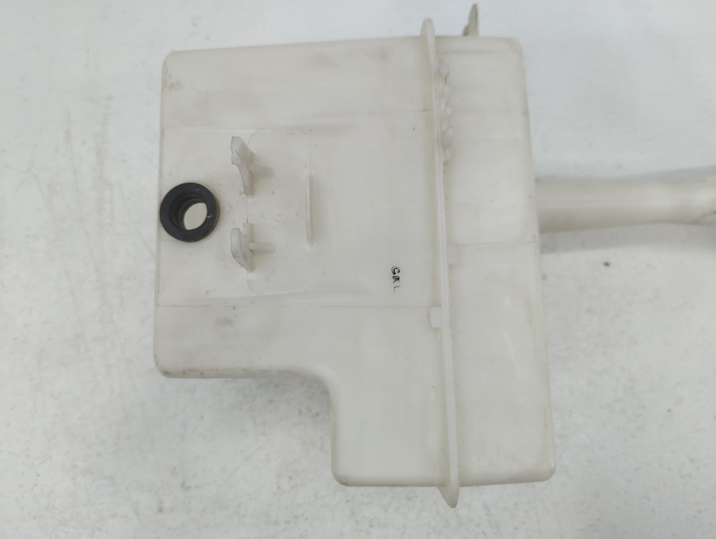 2007-2010 Hyundai Elantra Windshield Washer Fluid Reservoir Bottle Oem 662149 - Oemusedautoparts1.com