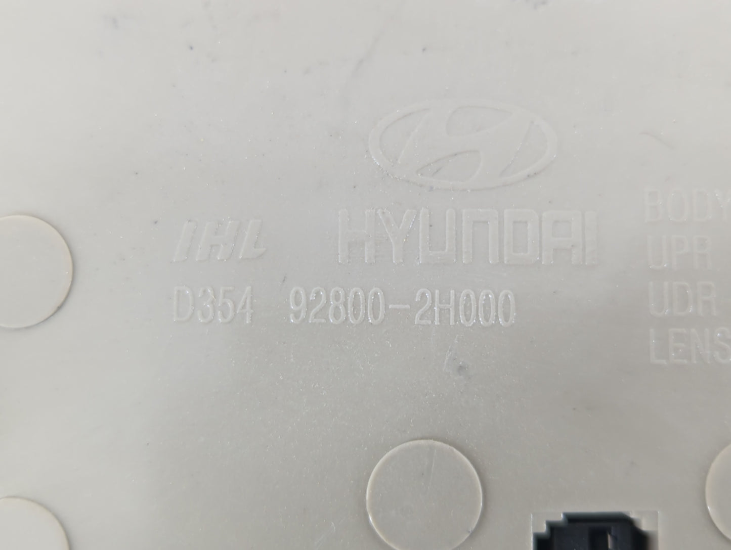 2008 Hyundai Elantra Overhead Roof Console - Oemusedautoparts1.com