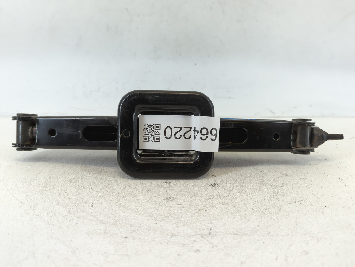 2008 Hyundai Elantra Spare Scissor Car Jack 664220 - Oemusedautoparts1.com