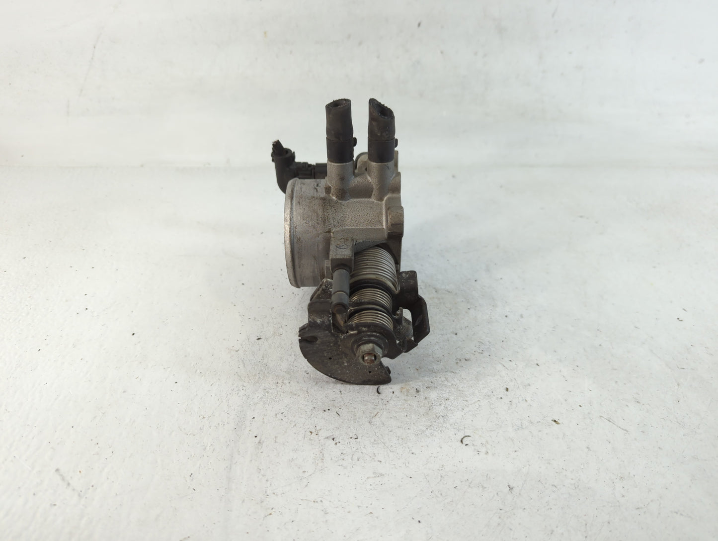 2007-2012 Hyundai Elantra Throttle Body P/N:35100-23950 Fits Fits 2007 2008 2009 2010 2011 2012 OEM Used Auto Parts - Oemuse