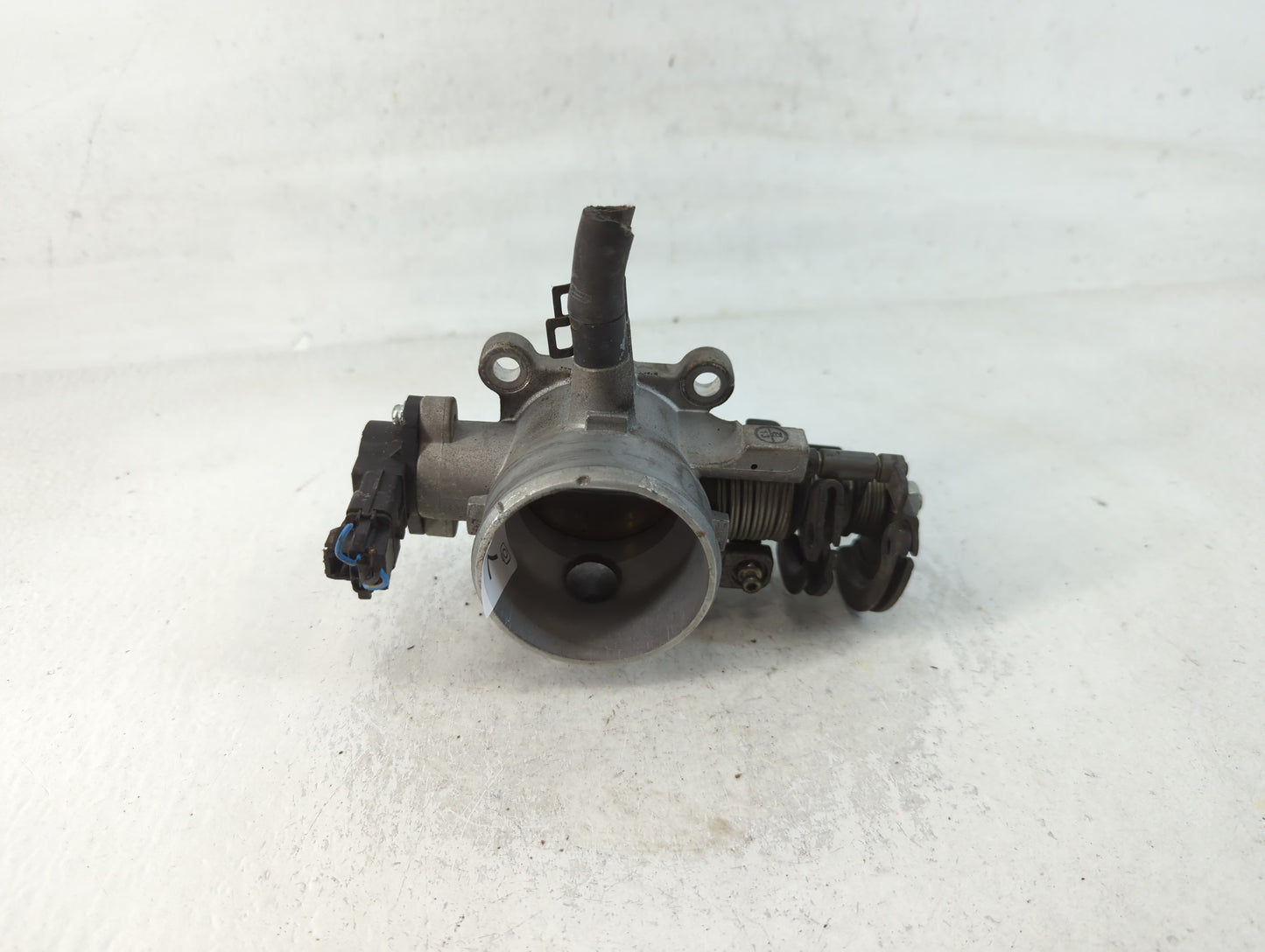 2007-2012 Hyundai Elantra Throttle Body P/N:35100-23950 Fits Fits 2007 2008 2009 2010 2011 2012 OEM Used Auto Parts - Oemuse