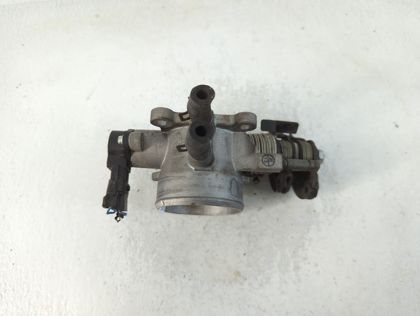2007-2012 Hyundai Elantra Throttle Body P/N:35100-23950 Fits Fits 2007 2008 2009 2010 2011 2012 OEM Used Auto Parts - Oemuse