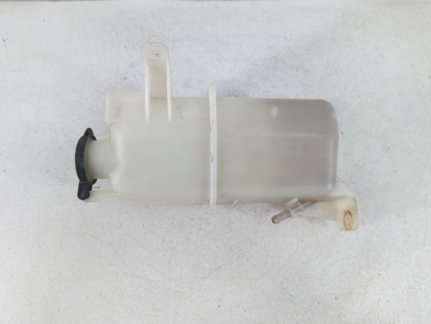 2007-2010 Hyundai Elantra Radiator Coolant Overflow Expansion Tank Bottle - Oemusedautoparts1.com