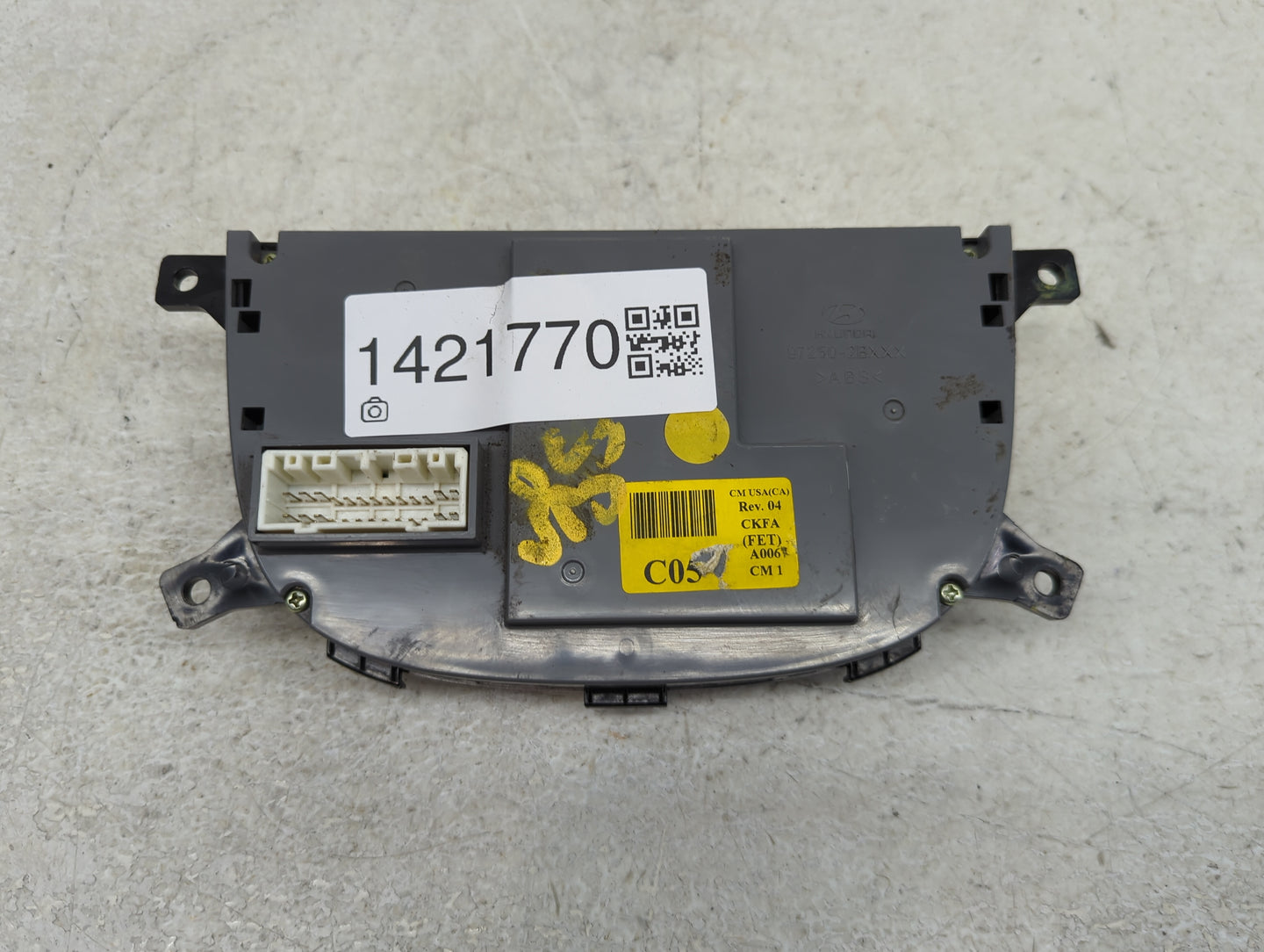 2007-2009 Hyundai Santa Fe Climate Control Module Temperature AC/Heater Replacement Fits Fits 2007 2008 2009 OEM Used Auto P