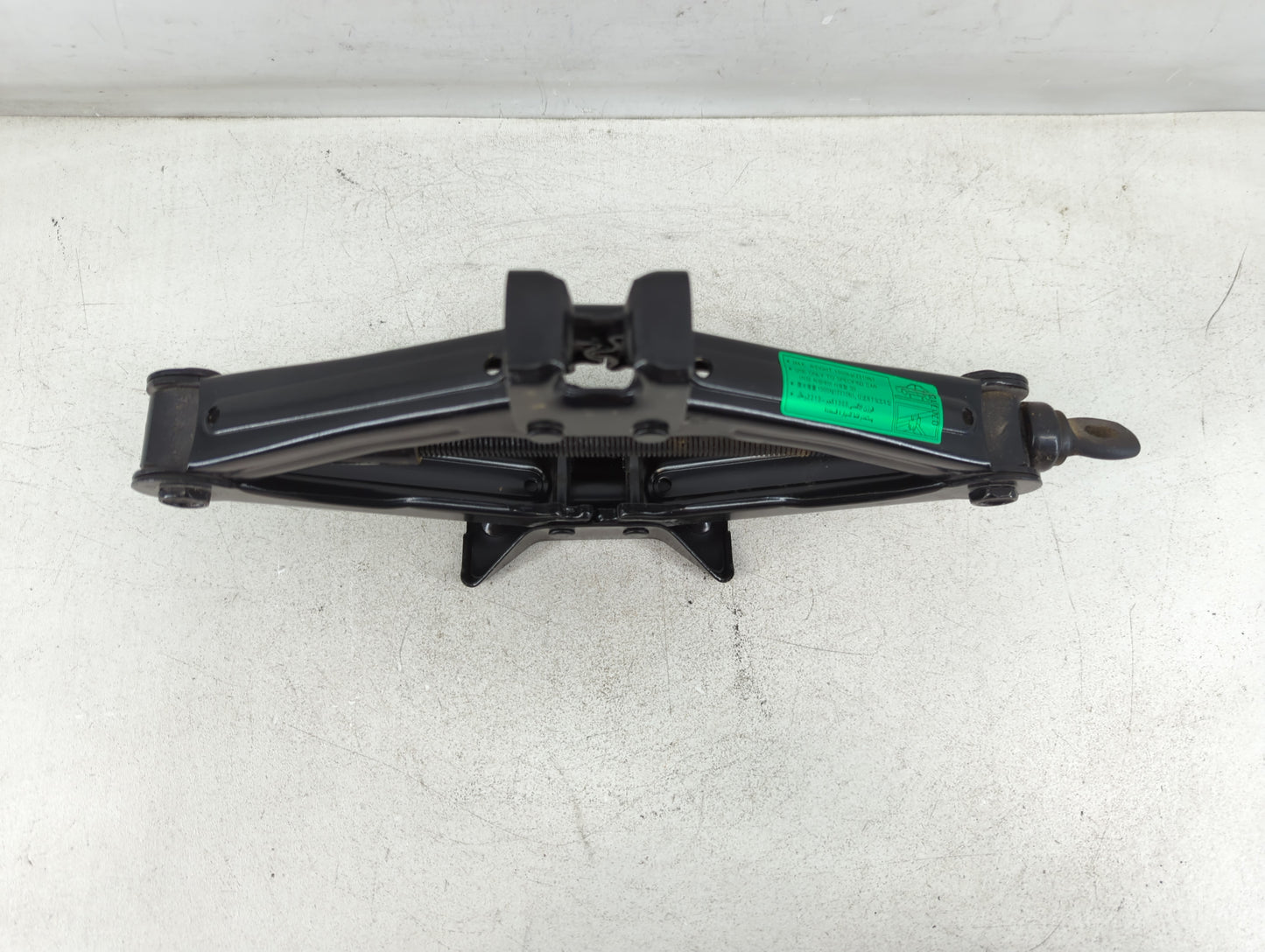 2008 Hyundai Sonata Spare Scissor Car Jack - Oemusedautoparts1.com