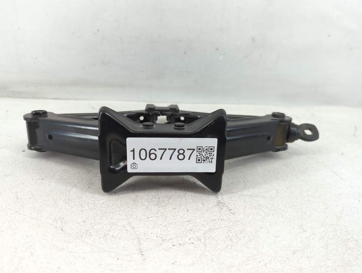 2008 Hyundai Sonata Spare Scissor Car Jack 1067787 - Oemusedautoparts1.com