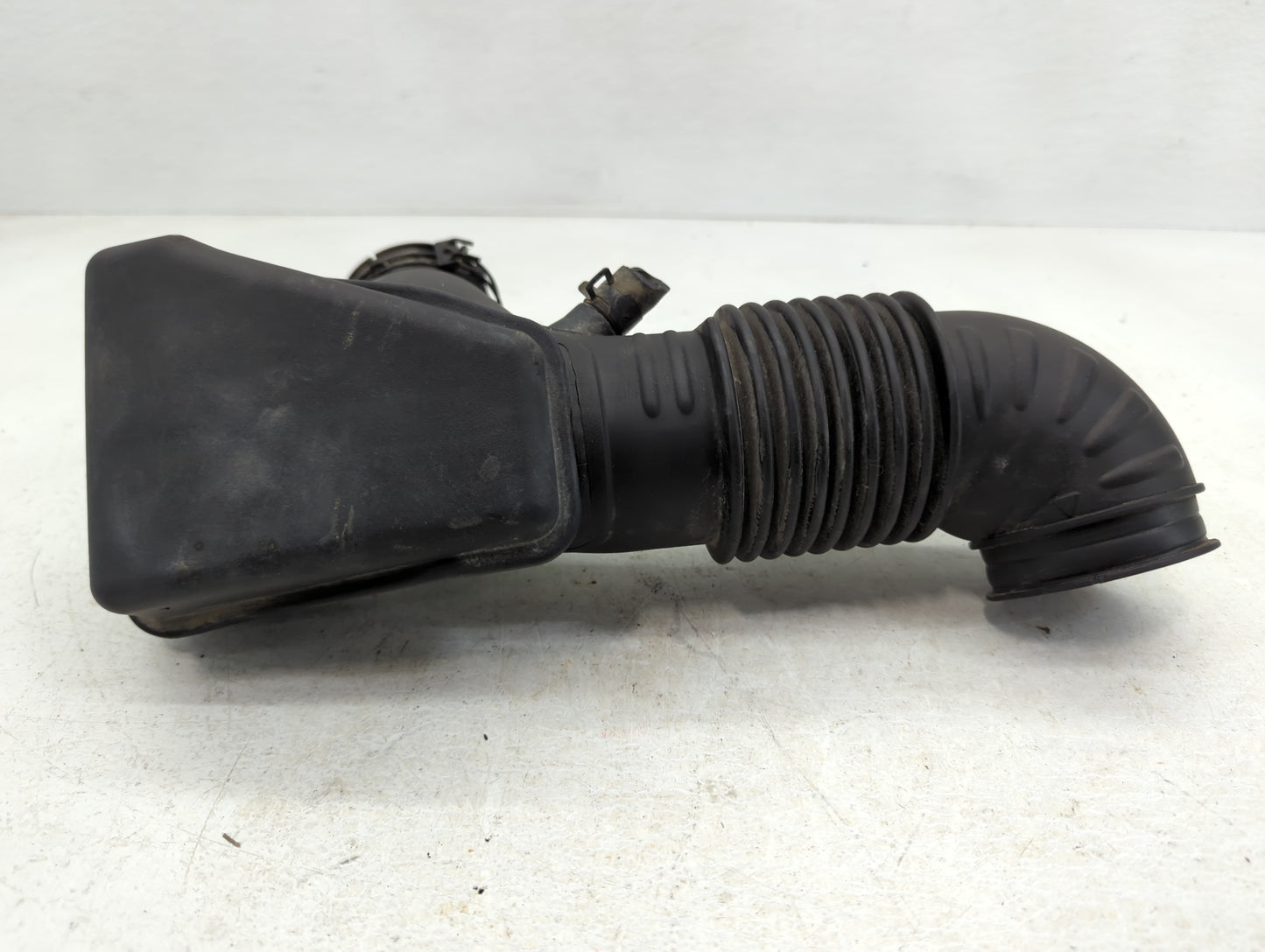 2008 Hyundai Sonata Air Cleaner Intake-duct Hose Tube - Oemusedautoparts1.com