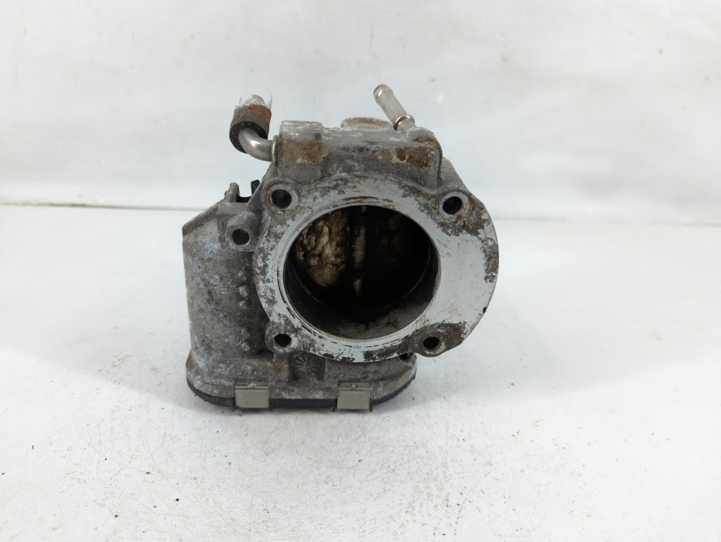 2006-2010 Hyundai Sonata Throttle Body P/N:35100-25400 Fits Fits 2006 2007 2008 2009 2010 2011 2012 OEM Used Auto Parts - Oe