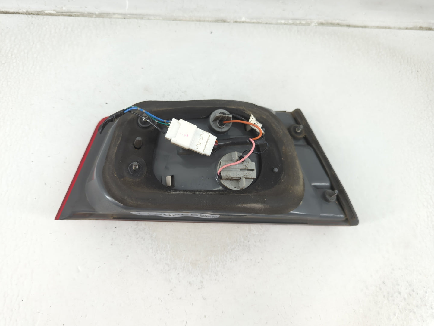 2006-2008 Hyundai Sonata Tail Light Assembly Passenger Right OEM P/N:92404-0A0 Fits Fits 2006 2007 2008 OEM Used Auto Parts 