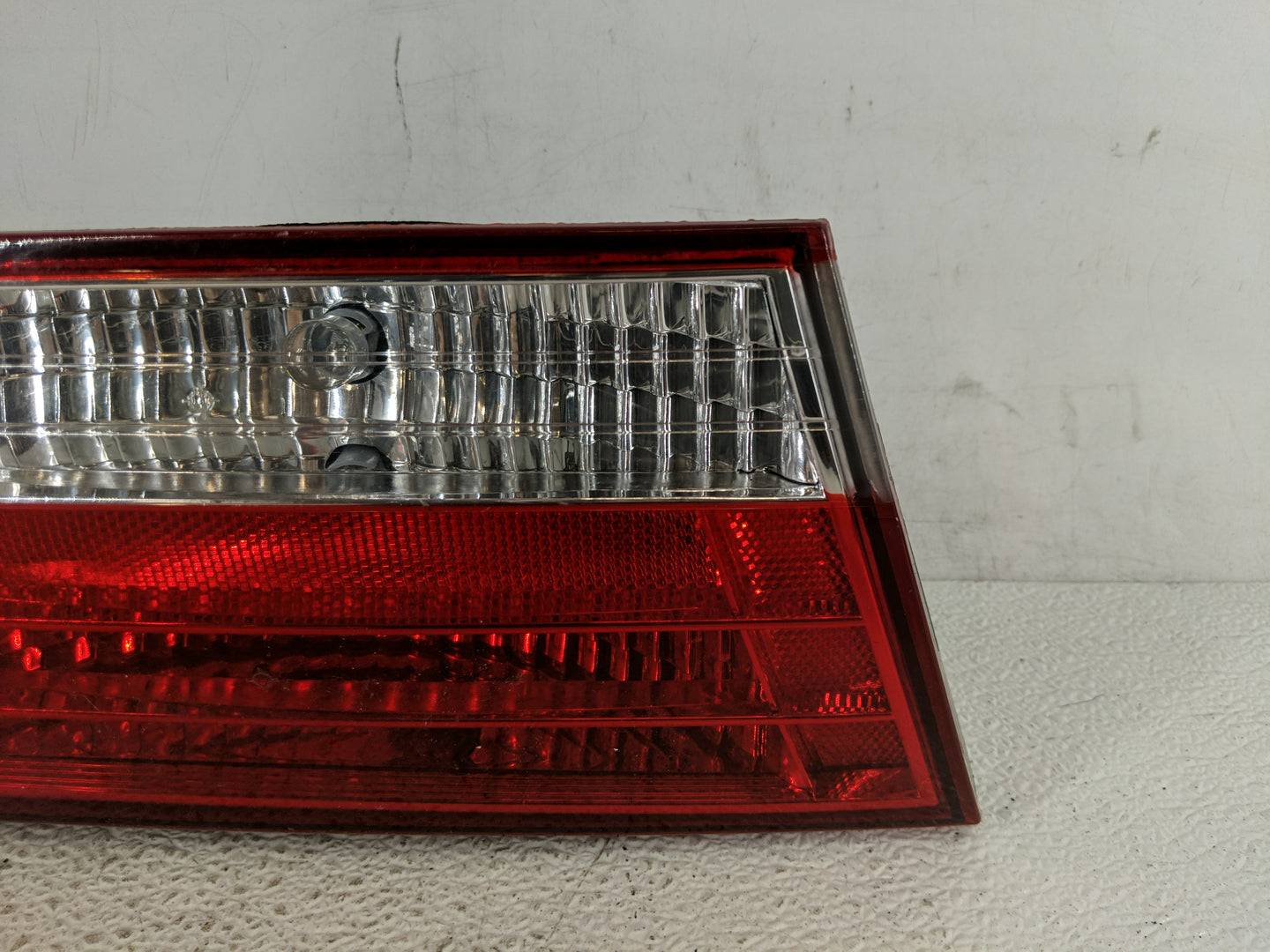 2006-2008 Hyundai Sonata Tail Light Assembly Driver Left OEM P/N:92403-0A0 Fits Fits 2006 2007 2008 OEM Used Auto Parts - Oe