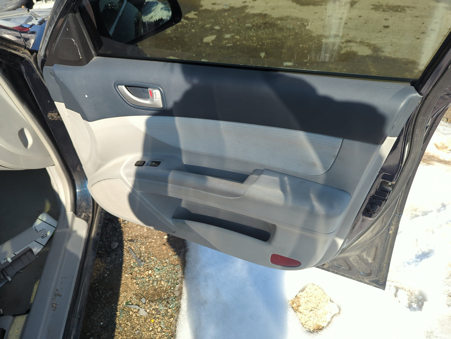 2008 Hyundai Sonata Front Right Passenger Interior Door Panel Trim 1255458 - Oemusedautoparts1.com