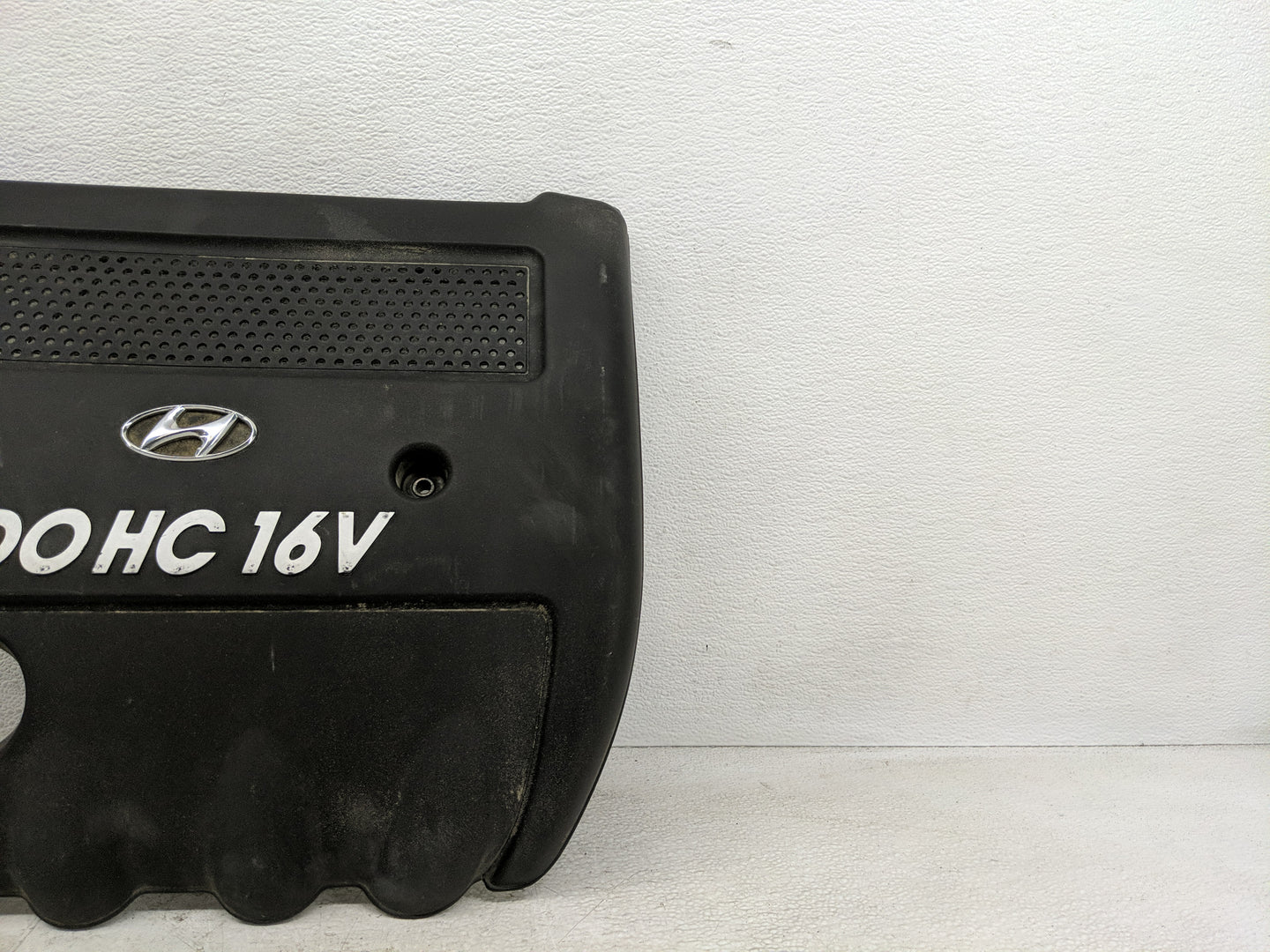 2008 Hyundai Sonata Engine Cover - Oemusedautoparts1.com
