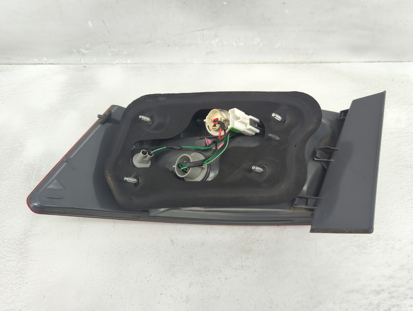 2006-2008 Hyundai Sonata Tail Light Assembly Passenger Right OEM P/N:92401-0A0 Fits Fits 2006 2007 2008 OEM Used Auto Parts 