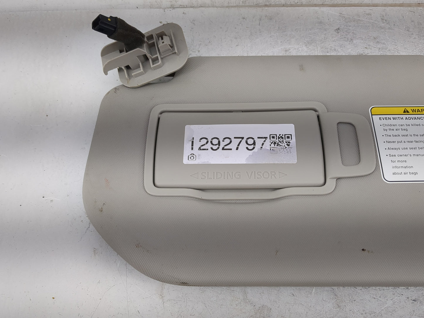2008-2010 Hyundai Sonata Sun Visor Shade Replacement Driver Left Mirror Fits Fits 2008 2009 2010 OEM Used Auto Parts - Oemus