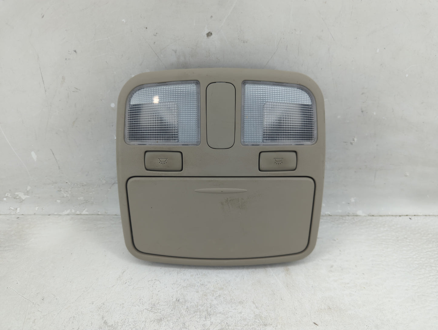 2008-2008 Hyundai Sonata Overhead Roof Console 1321833 - Oemusedautoparts1.com