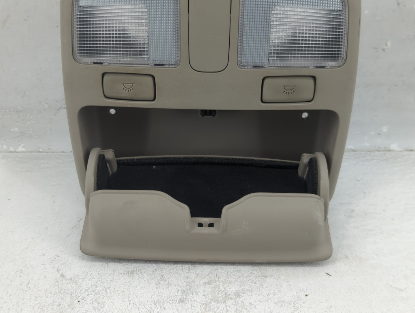 2008-2008 Hyundai Sonata Overhead Roof Console 1321833 - Oemusedautoparts1.com