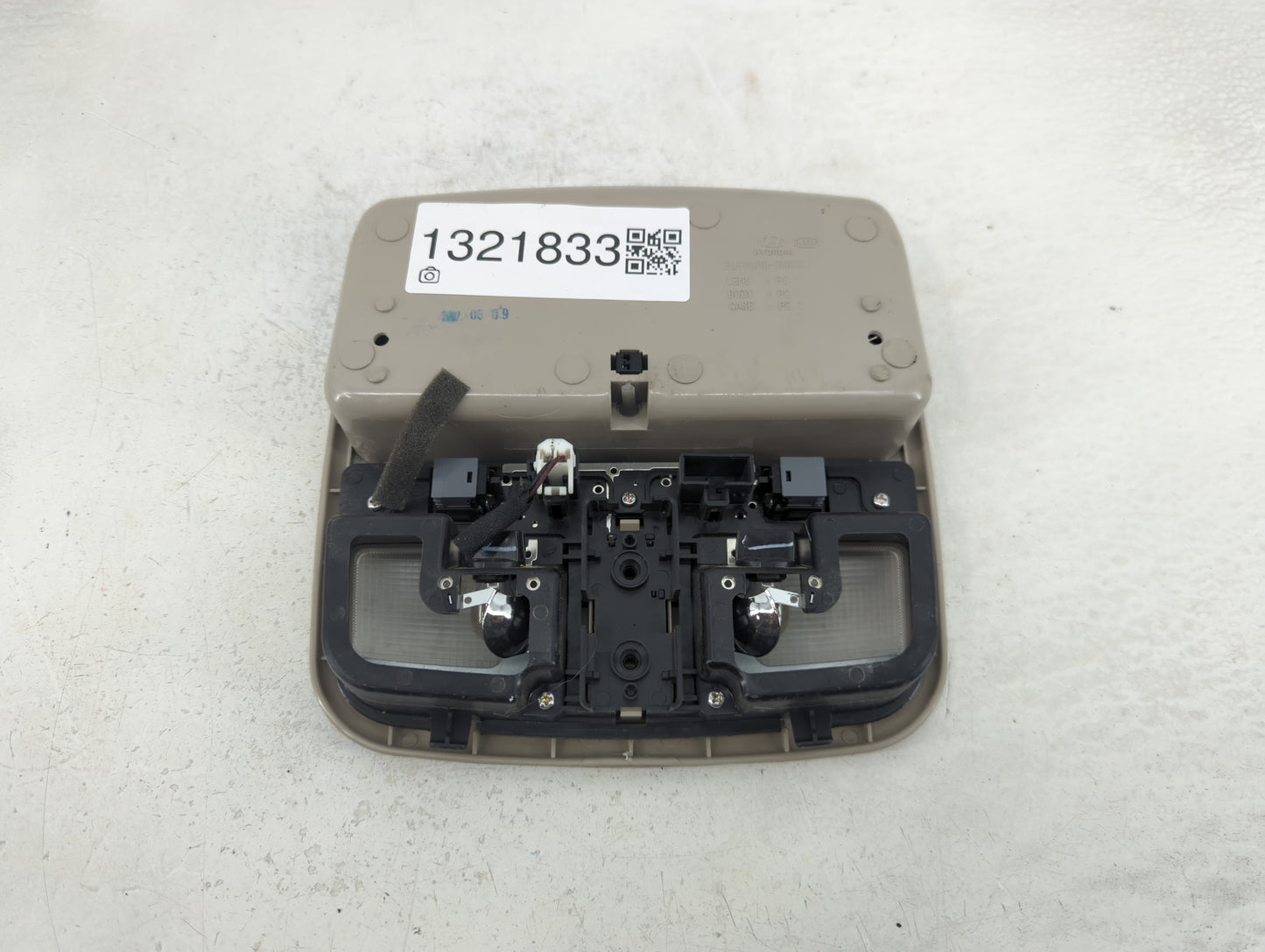 2008-2008 Hyundai Sonata Overhead Roof Console 1321833 - Oemusedautoparts1.com
