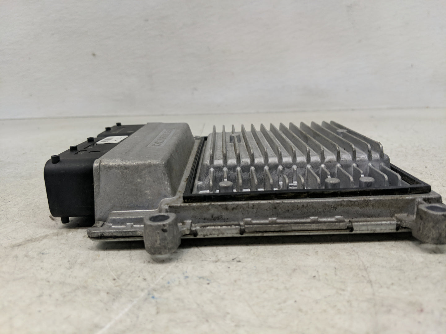 2006-2008 Hyundai Sonata PCM Engine Control Computer ECU ECM PCU OEM P/N:39100-25135 Fits Fits 2006 2007 2008 OEM Used Auto 