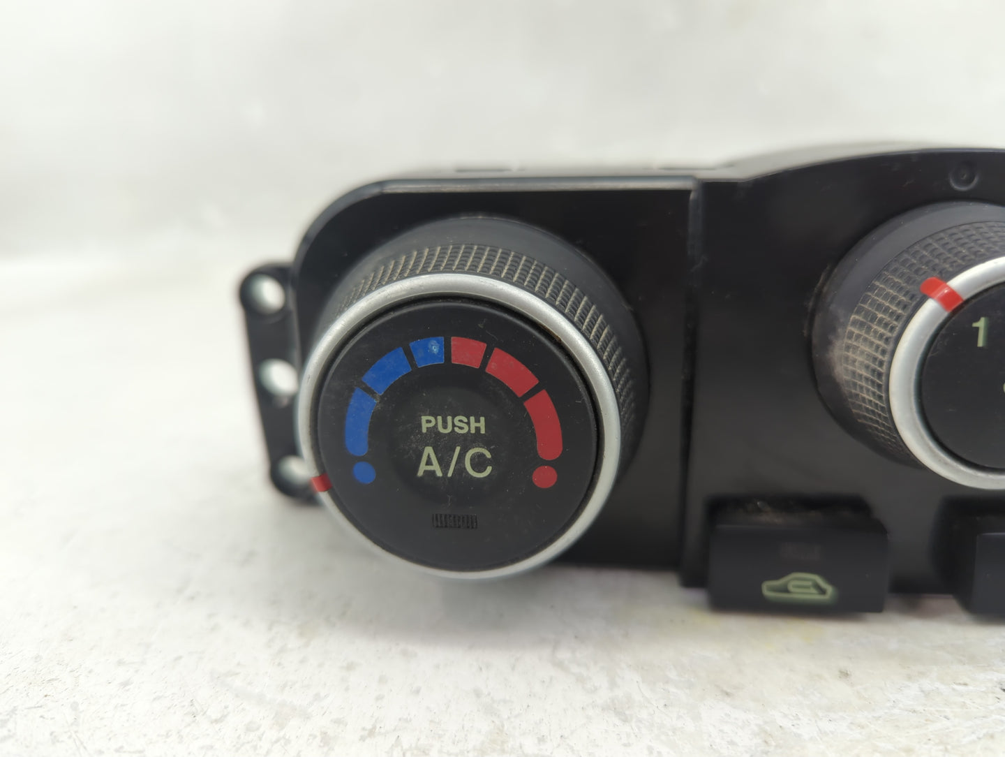2006-2008 Hyundai Sonata Climate Control Module Temperature AC/Heater Replacement Fits Fits 2006 2007 2008 OEM Used Auto Par