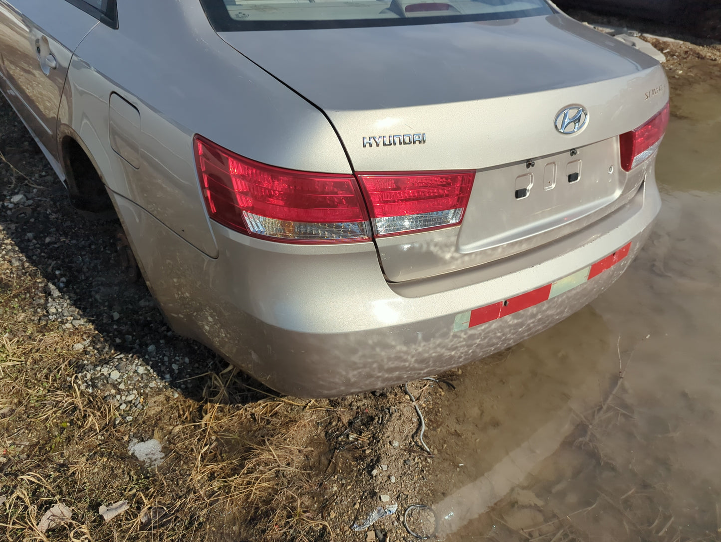 2006-2008 Hyundai Sonata Rear Bumper Assembly Oem - Oemusedautoparts1.com
